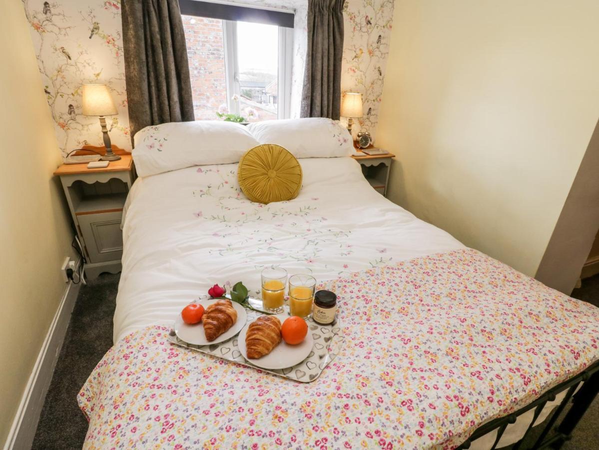 The Lodge Вітбі Екстер'єр фото